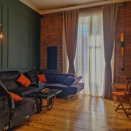 Top Floor Apartment+Balcony In Sololaki / Room 25 Tbilisi Exterior photo