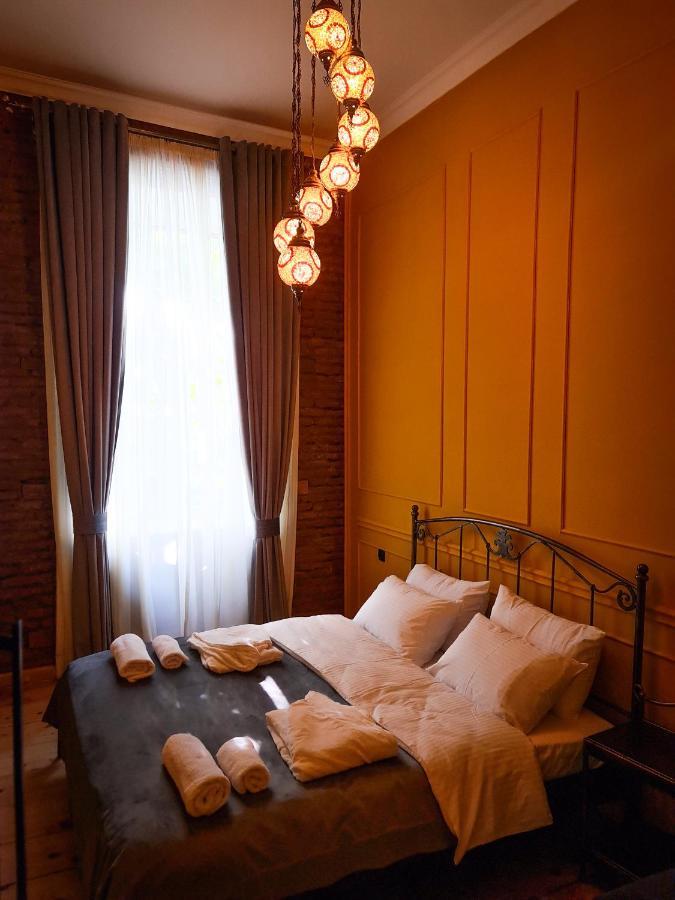 Floor Apartment+balcony In Sololaki / 25 第比利斯