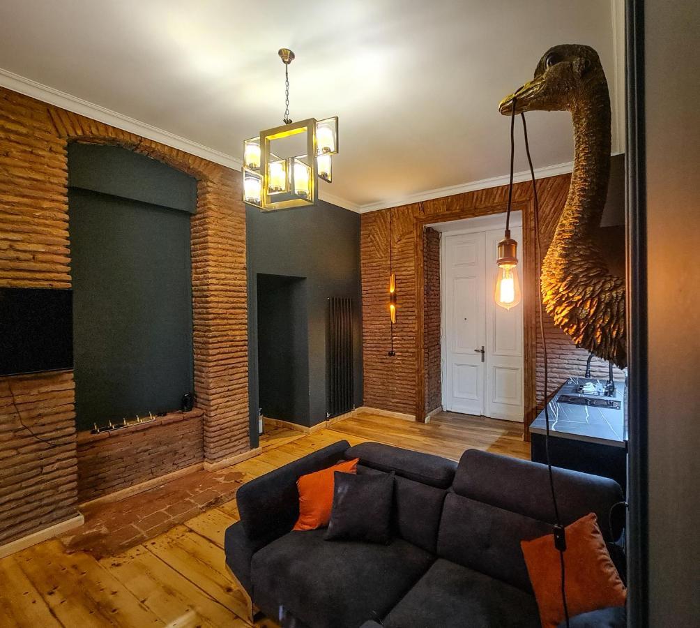 Floor Apartment+balcony In Sololaki / 25 *